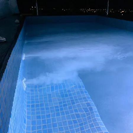 Lux House With Outdoor Jacuzzi And Sea View In Santorini Emporio (Santorini)