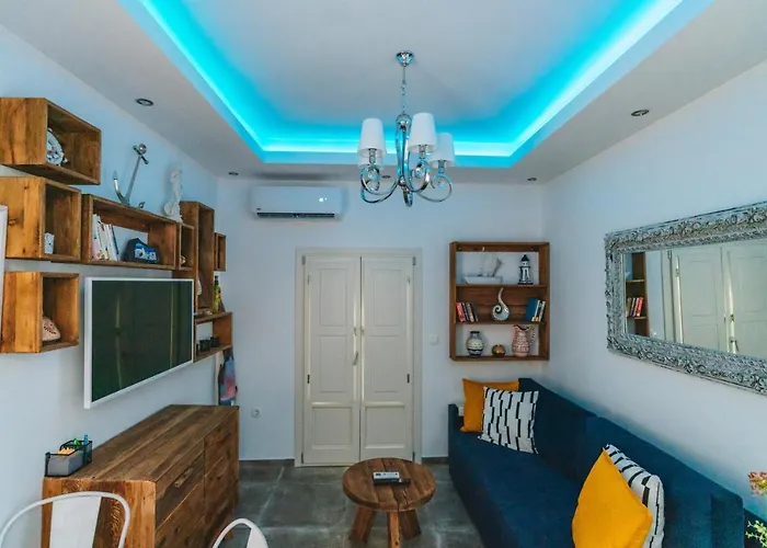 Lux House With Outdoor Jacuzzi And Sea View In Santorini *