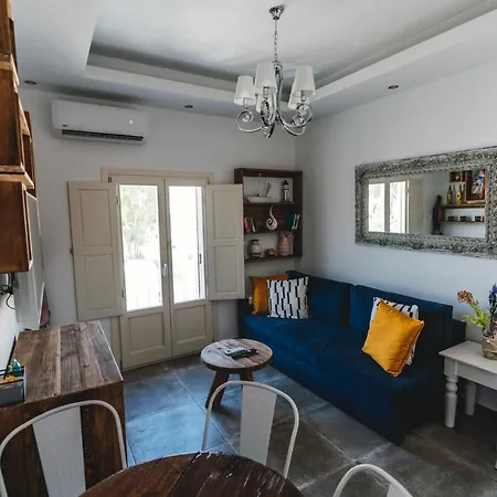 Lux House With Outdoor Jacuzzi And Sea View In Santorini *