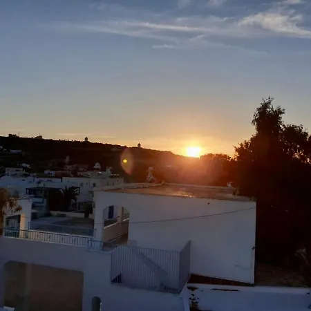 Lux House With Outdoor Jacuzzi&sea View In Santorini * Emporio (Santorini)
