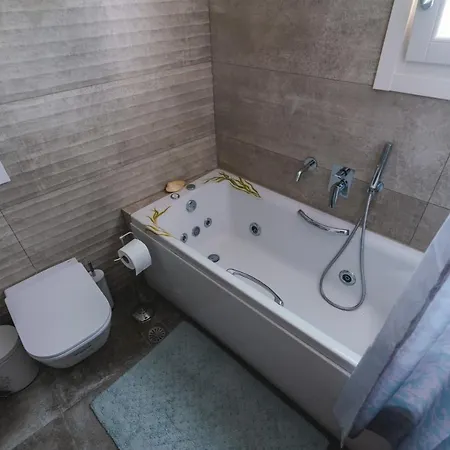 Lux House With Outdoor Jacuzzi&sea View In Santorini * Emporio (Santorini)