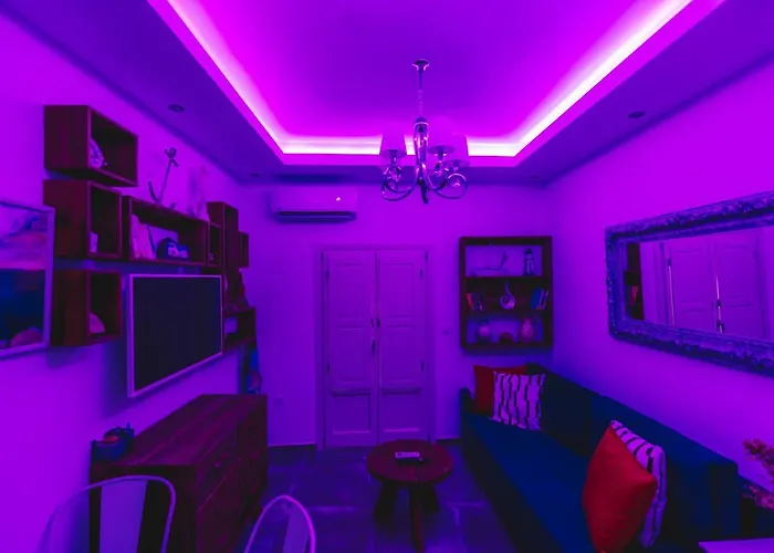 Lux House With Outdoor Jacuzzi And Sea View In Santorini * Emporio (Santorini)